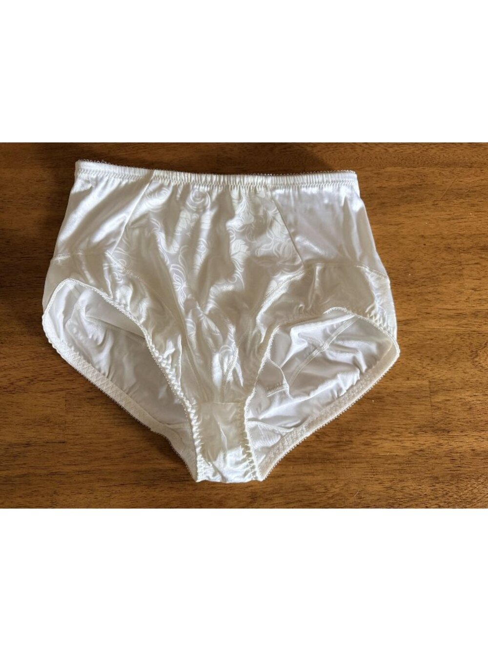 Hanes Her Way White Shaping Panty XL High-Waist Tummy Control Floral Satin Brief